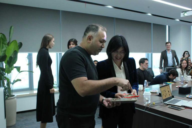 moment-of-gift-exchange.jpg moment-of-gift-exchange.jpg